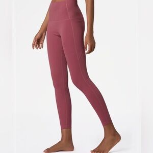 NWT Butter Soft High-Waisted Light Magenta Leggings w/ Reflective Pockets